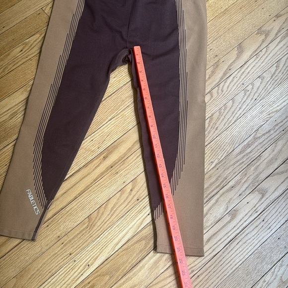 FABLETICS brown Seamless Fusion High-Waisted 7/8 Legging size xl - Picture 7 of 10